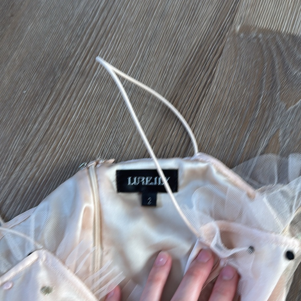 LIKE NEW LURELLY CIERRA TULLE DRESS - Picture 7 of 11